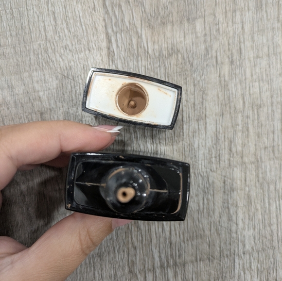 Chanel Perfection Lumiere Velvet Smooth Effect Makeup SPF 15 - Picture 5 of 5